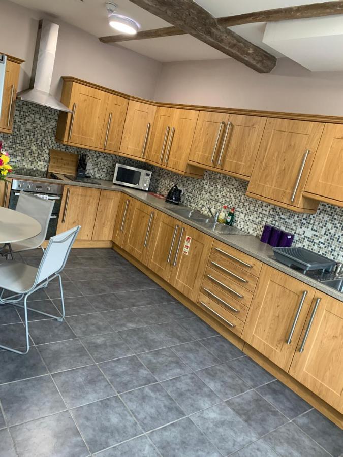 Studio Double. Own Bathroom, Shared Kitchen Bewdley Bagian luar foto