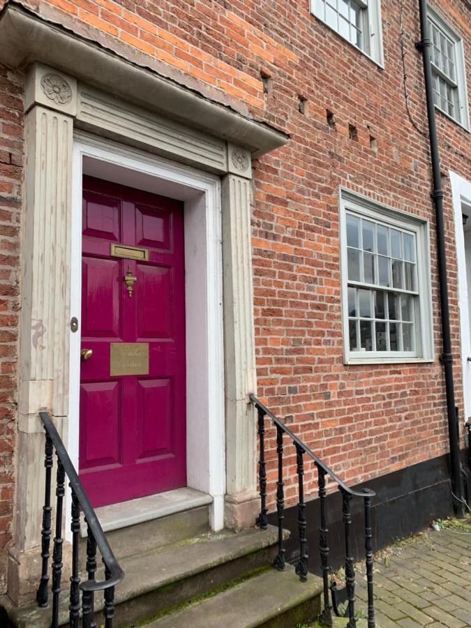 Studio Double. Own Bathroom, Shared Kitchen Bewdley Bagian luar foto